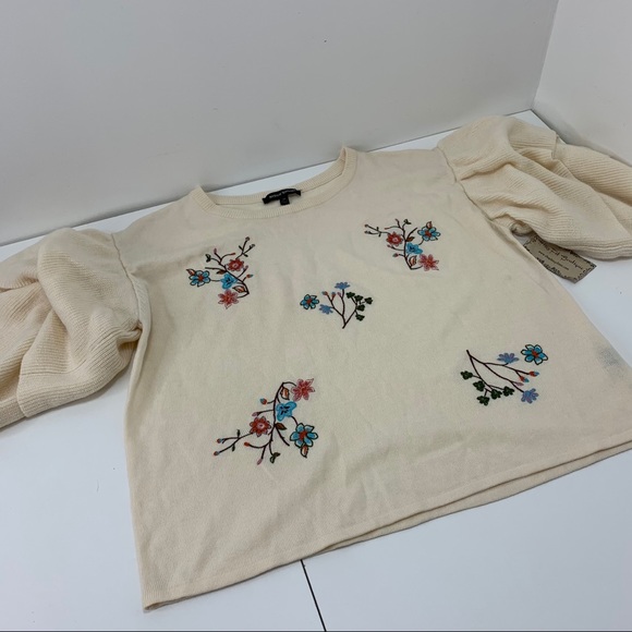 Jealous Tomato Sweaters - Jealous Tomato floral embroidered sweater
